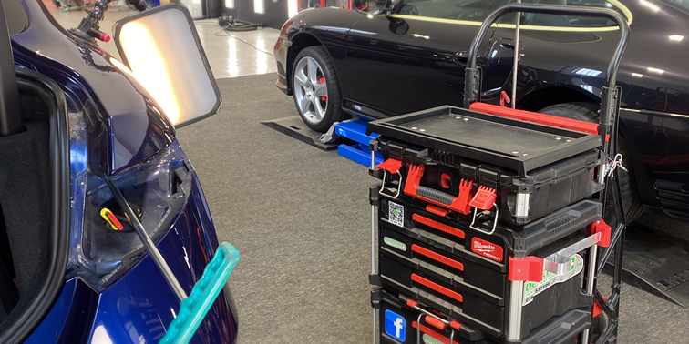 Paintless dent removal on Alfa Romeo – mobile dent repair in Nottingham and Derby